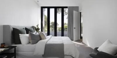 photo-1600607687644-c7171b42498f